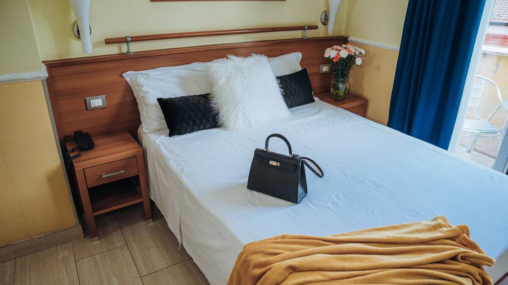 A7300492--hotel-windrose-roma