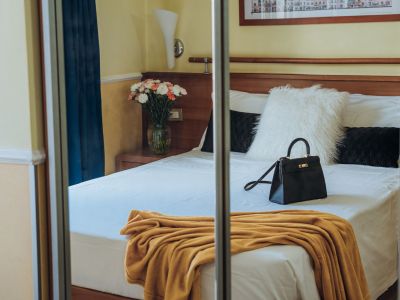 Hotel-Windrose-Roma-Camera-Matrimoniale-2023A7300494